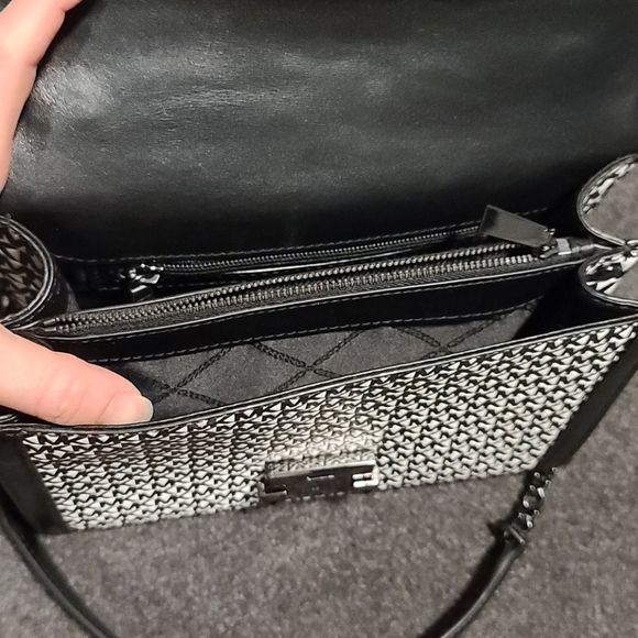 NWOT Michael kors purse - Picture 6 of 6